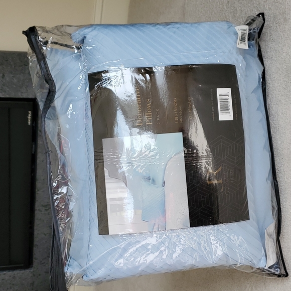 Lionel Richie Home Decorative Throw Pillows Light Blue 2 Pack Sofa/Bed Accent - Picture 4 of 4